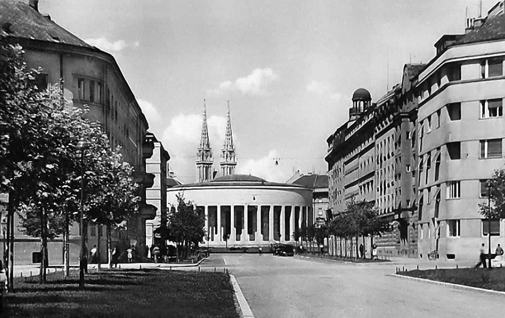 Beogradska ulica, pa Huseinbega Gadaščevića, pa Adžijina (danas ulica kneza Višeslava) 1938. godine